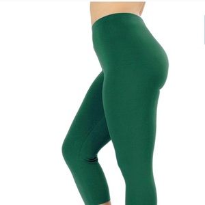 Kelly Green 3/4 Length Leggings
